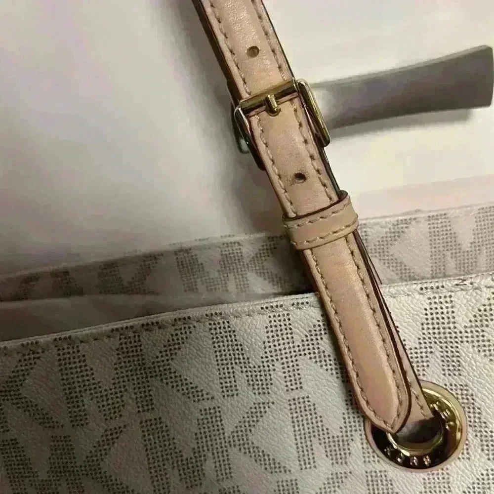 Michael Kors Tote